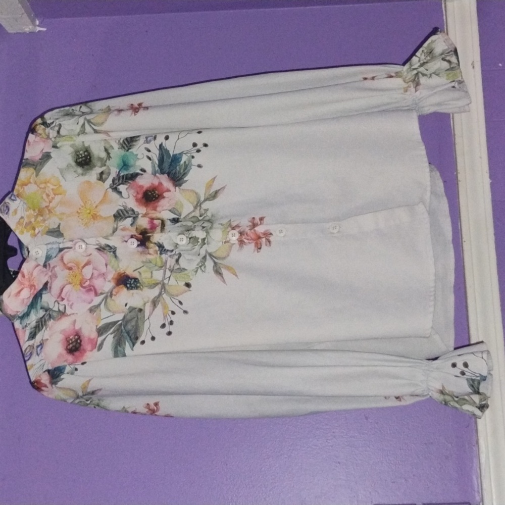 White, Flower Patterned blouse